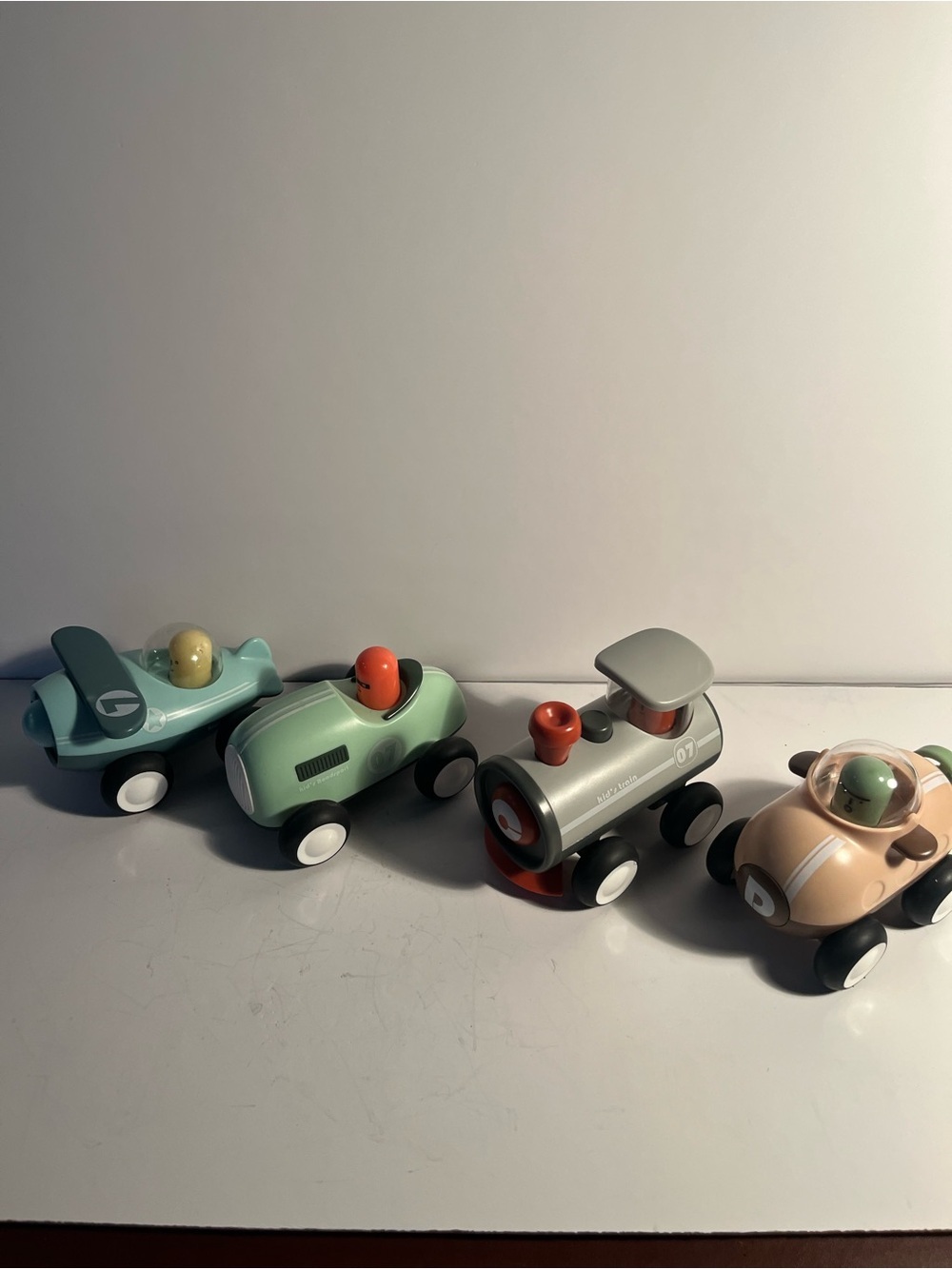 Boutique plastic transportation toys 💙💙💙💙💙